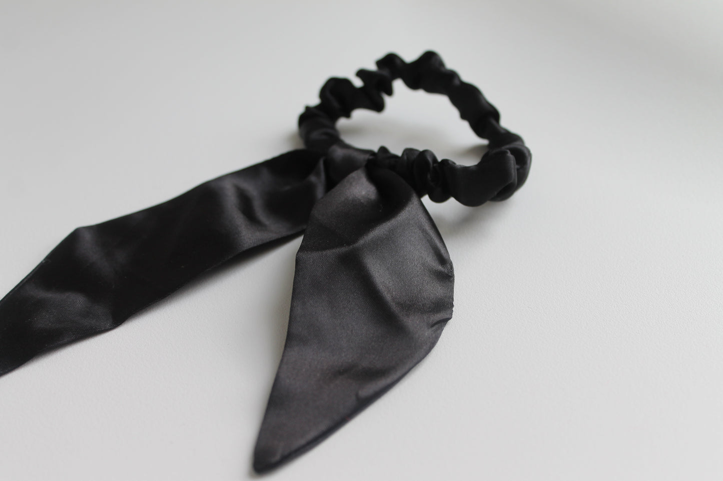 Black Slim Scrunchie +Bunny ears